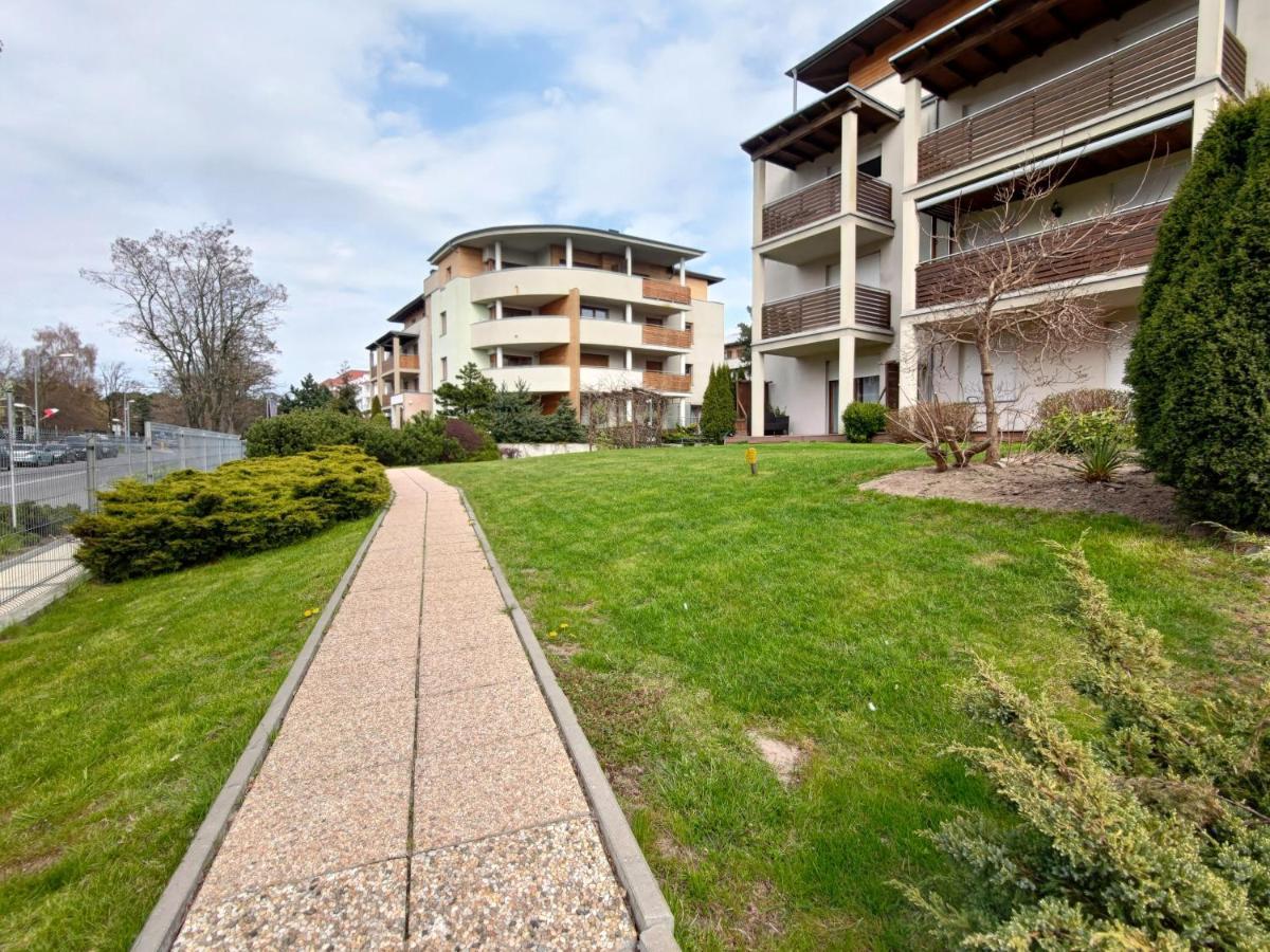 אוסטקה Komfortowy Apartament Dwupokojowy Z Tarasem I Garaz מראה חיצוני תמונה